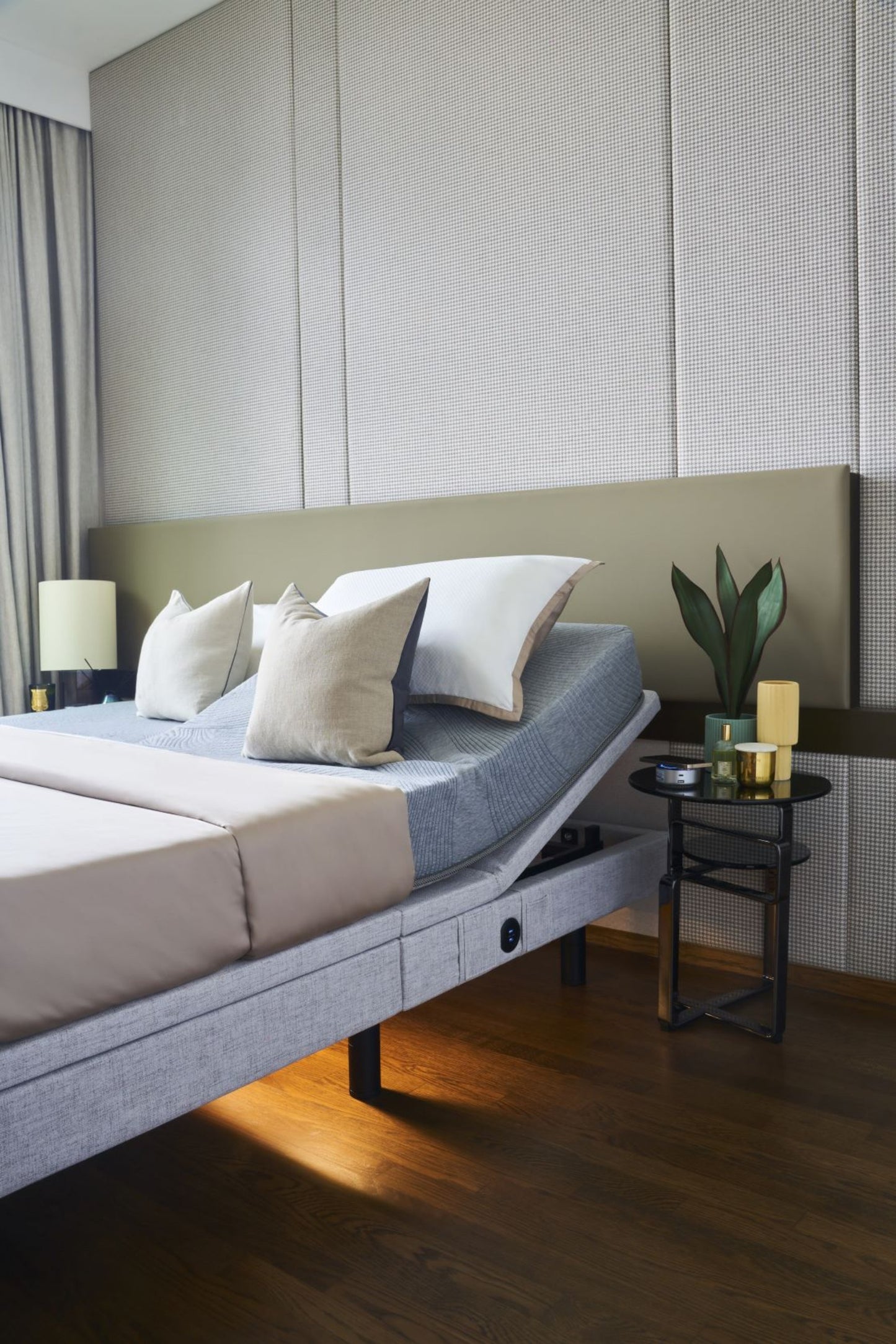 Simmons Adjustable Bed