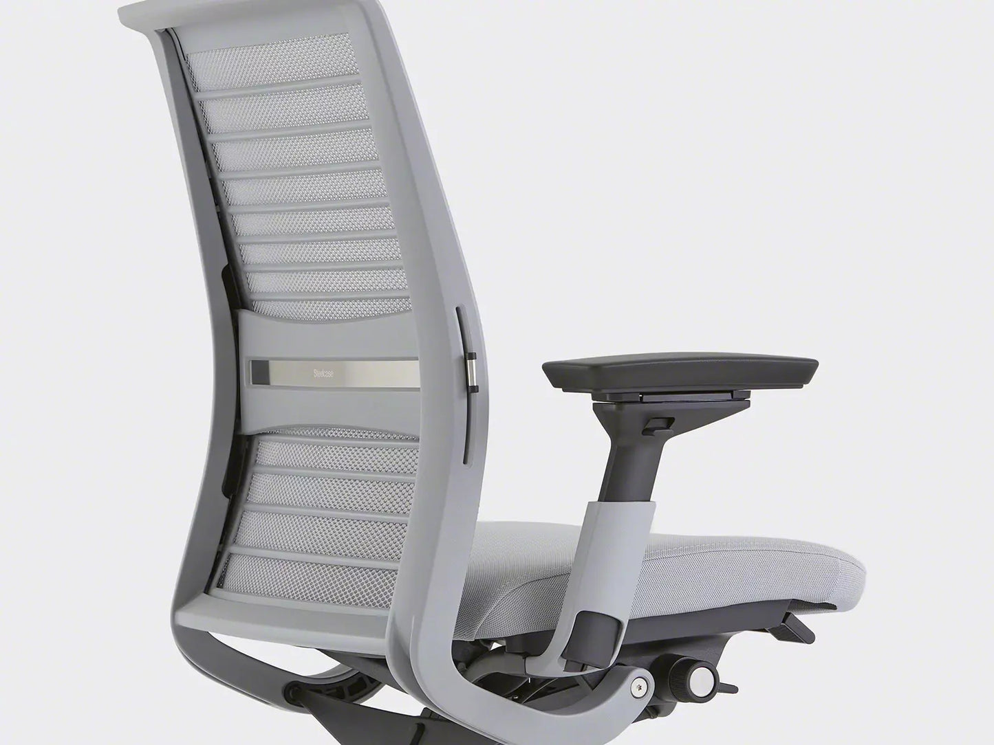 Steelcase THINK without headrest 3Dknit nickel/seagull SCTH3D-J544/7243